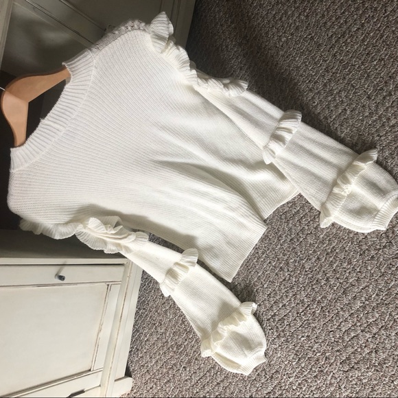 Open Sleeve Sweater - Picture 2 of 4